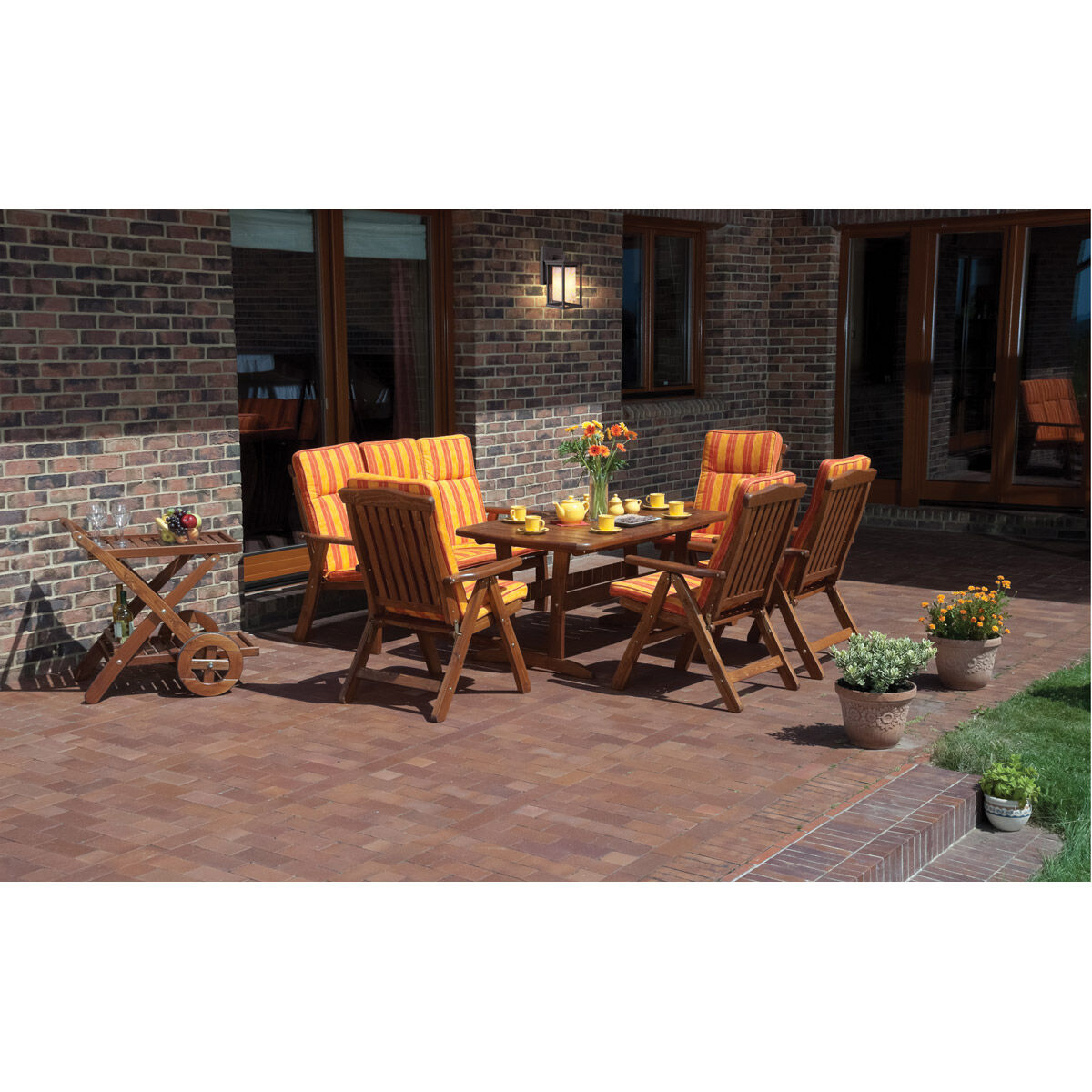 Riviera II Outdoor Wall Mount, Large