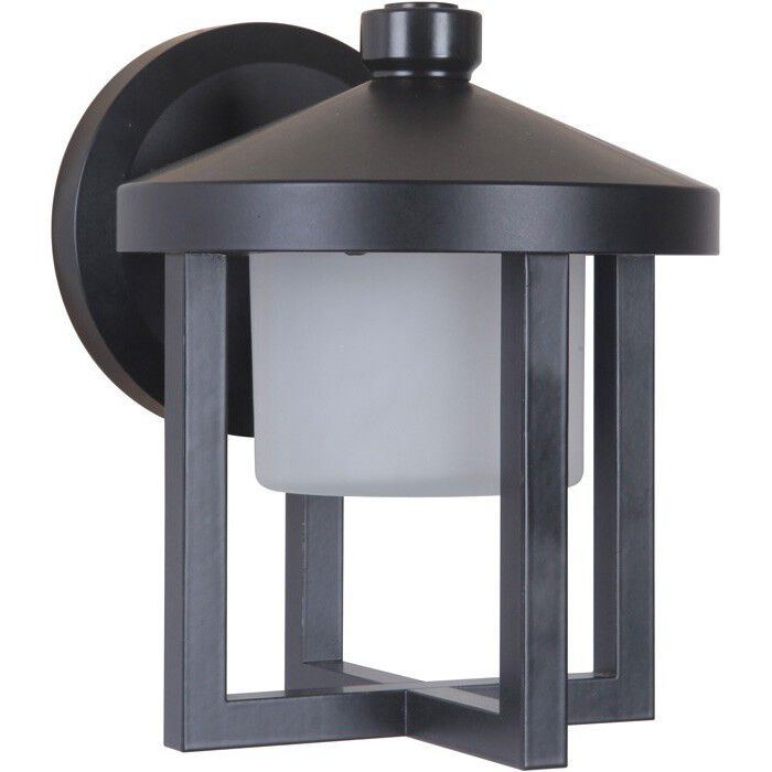 Alta Outdoor Wall Mount in Midnight, Medium